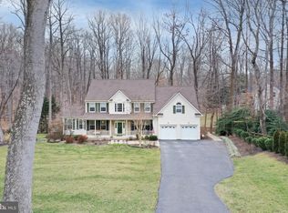 425 Cross Creek Dr, Huntingtown, MD 20639