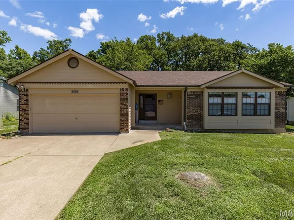 174 Rockaway Dr, O'Fallon, MO 63368