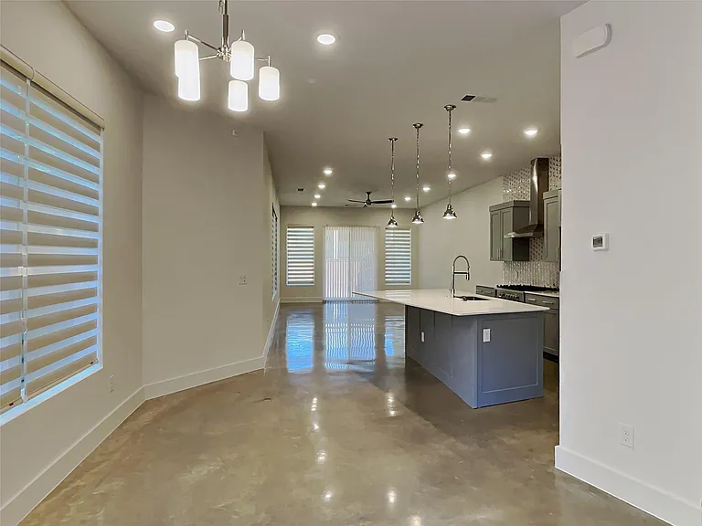 2343 Vagas St — Photo 15