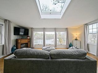 21 Hillside Rd, Plymouth, MA 02360