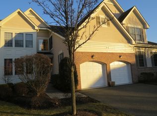 4 Schindler Way, Fairfield, NJ 07004