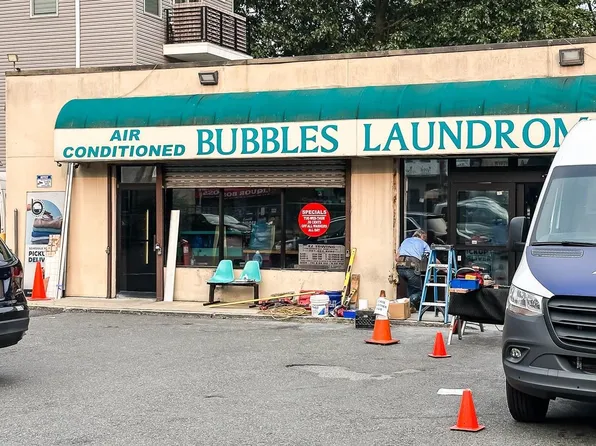 170 Saint Pauls Avenue image 11 of 11