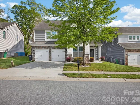 10012 Michael Crossing Dr, Charlotte, NC 28213