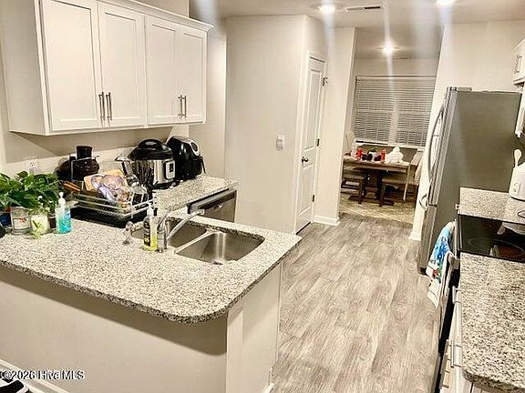 5th image of 4541 Sandstone Dr