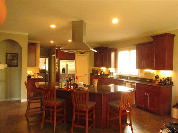 3rd image of 54706 Pelican Ln