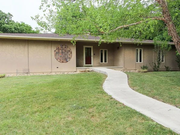 2808 Acacia Ave, Newton, KS 67117
