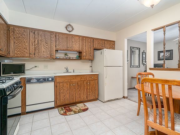 4th image of 7301 Evergreen Dr #6-2B