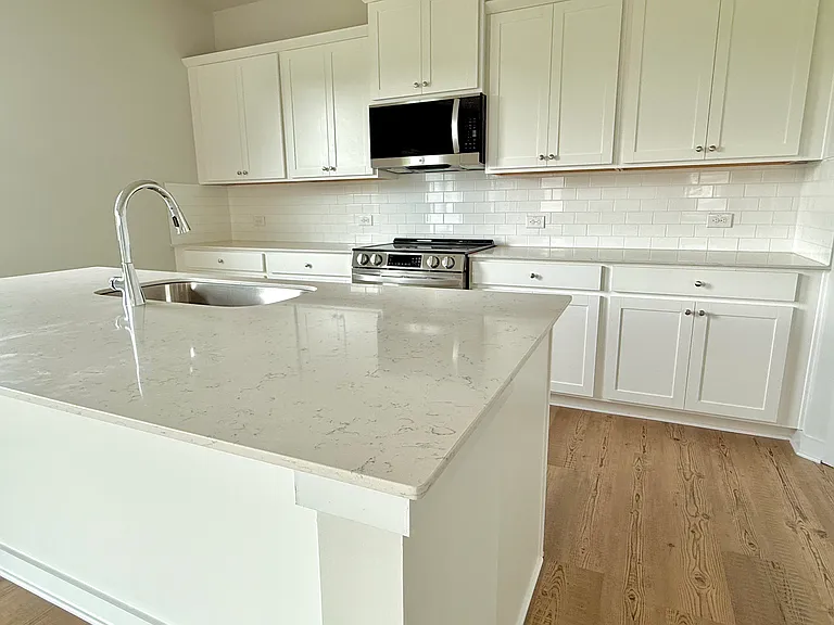 5428 Aurora Trl — Photo 12