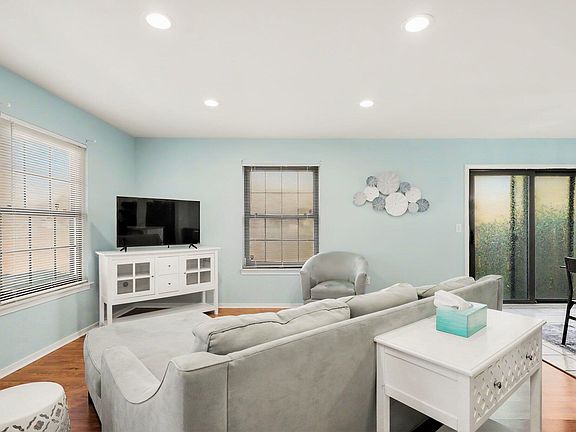 2nd image of 24028 Greenhill Rd #59