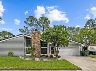 10231 Pine Breeze Rd W, Jacksonville, FL 32257