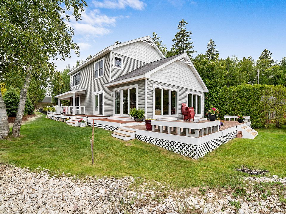 1058 Lakeside Dr, Mackinaw City, MI 49701 Zillow