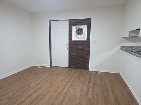 4th image of 4735 Cutler Dr NW