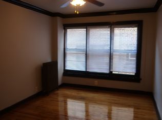 846 W Montrose #203, Chicago, IL 60626