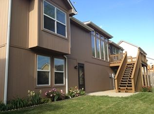 743 Glenview St, Leavenworth, KS 66048