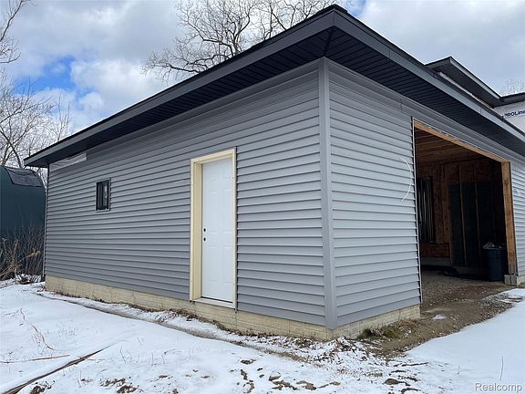 4th image of 5031 Clintonville Rd