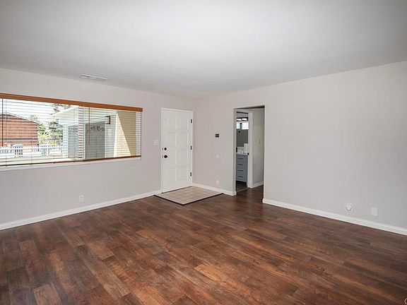5th image of 1133-1135 Gardena Rd