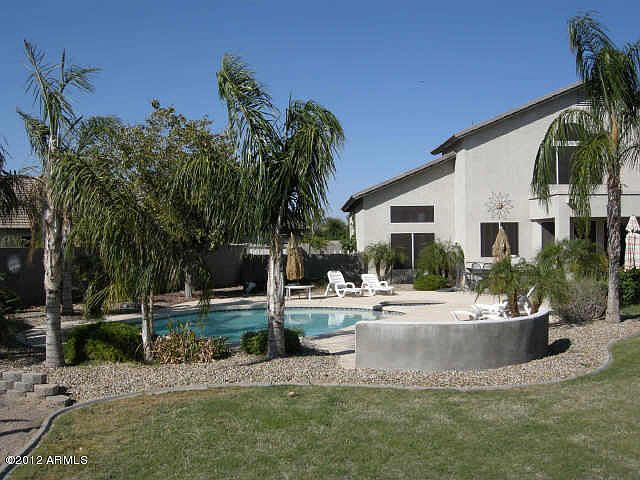 1st image of 583 W Weatherby Pl