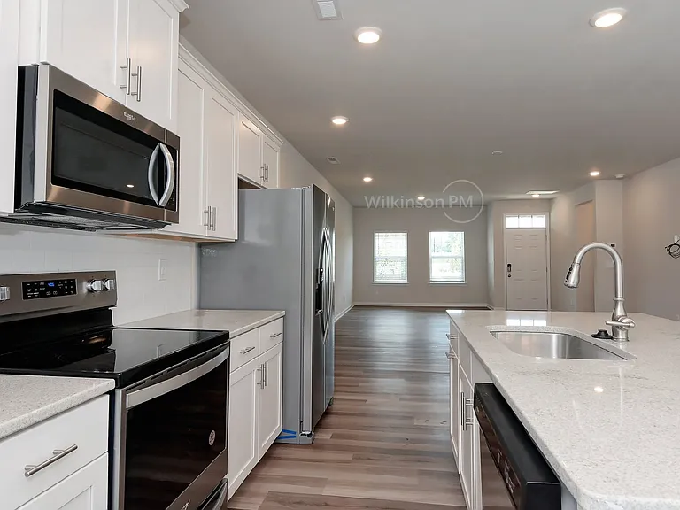 706 Sagecroft Ln — Photo 13