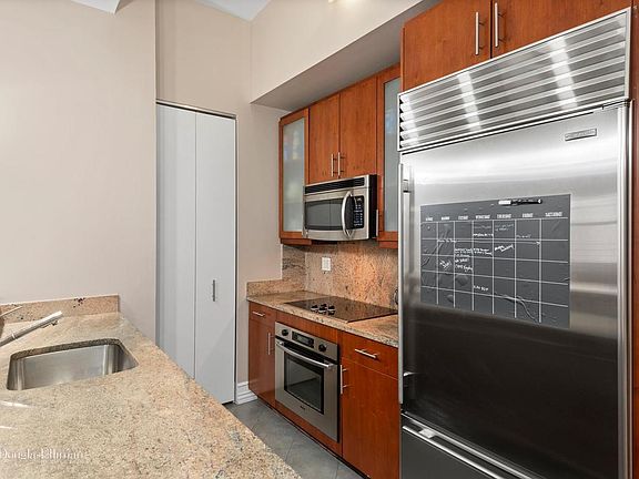 5th image of 80 John St APT 2C