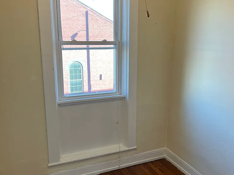 117 S Stafford Ave — Photo 5