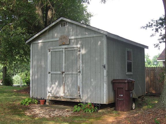 3rd image of 1705 Fleetwood Ave