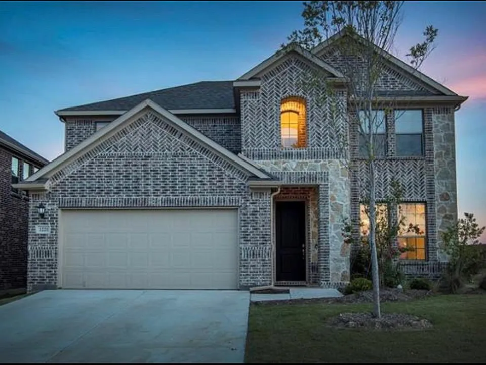 1221 Indian Grass Ln