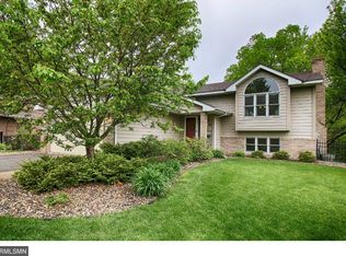 12304 Parkwood Pl, Burnsville, MN 55337