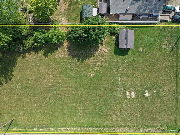 5th image of 689 Oakwood Ave