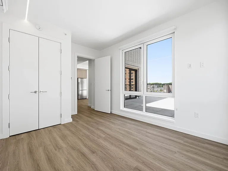 100 Sullivan Pl #603 — Photo 8