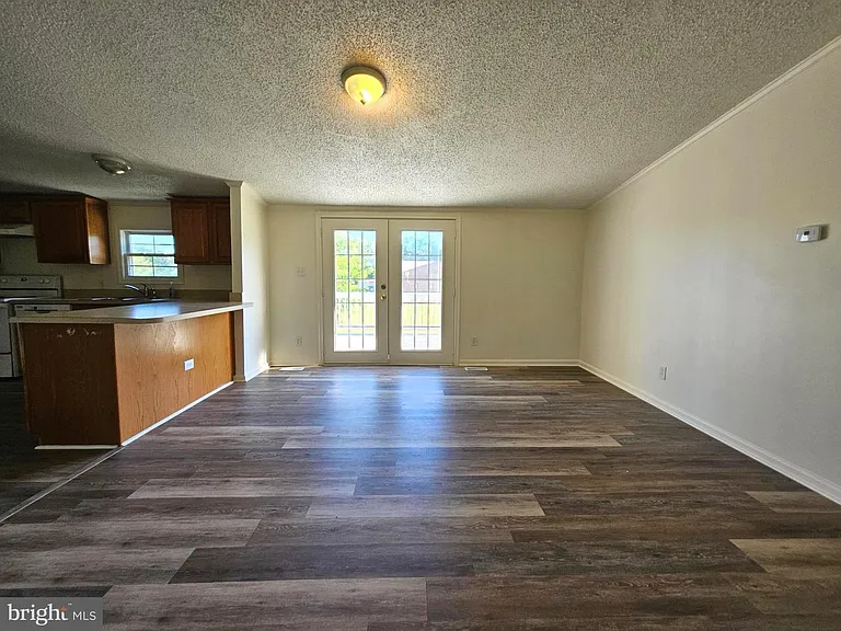 8099 James Monroe Hwy — Photo 5