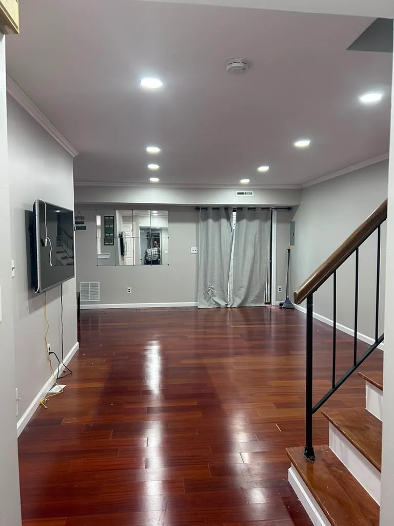 3 bed, 2.5 bath, 1689 sqft, $3,200 — Photo 3