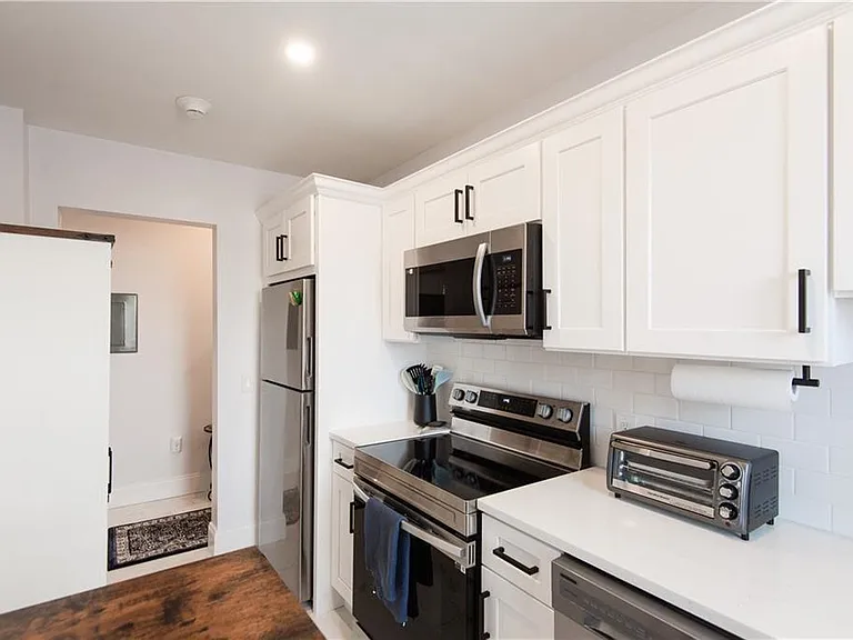 131 Broadway St #2 — Photo 16