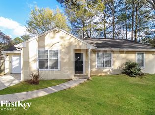 8920 Woodlake Ct, Jonesboro, GA 30238