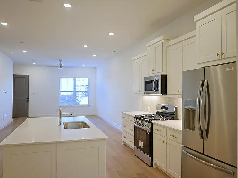 1009 Rockrose Dr — Photo 8