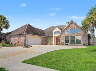 30961 Concord Dr, Walker, LA 70785