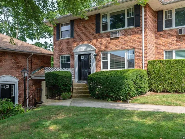 8 Madison #8L, Port Washington, NY 11050