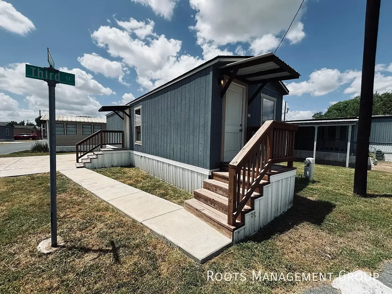 1 Bed 1 Bath Home Available for Lease at Carefree Valley - Apply Now! — Photo 2