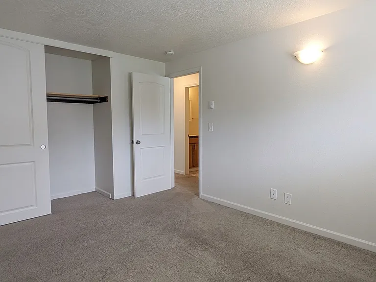 4102-4128 SE Cesar E Chavez Blvd — Photo 47