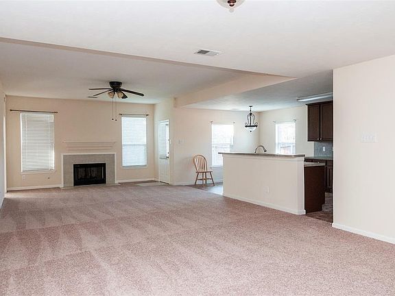 4th image of 7302 Autumn Bluff Ln