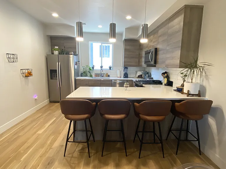 1810 Irving St #2 — Photo 11