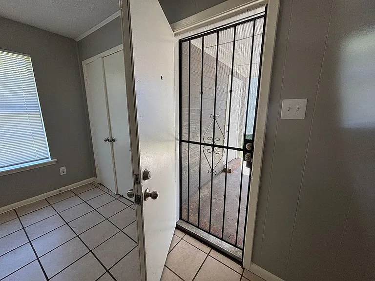 5168 Corkwood Dr — Photo 5