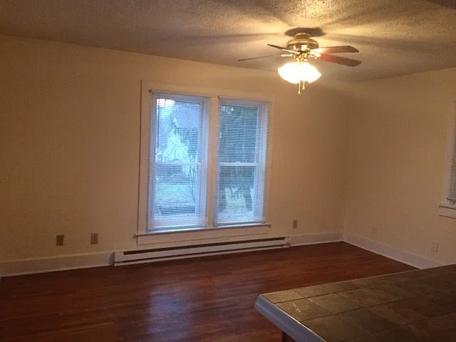1 BR Upper Apartment Near Downtown — Photo 3
