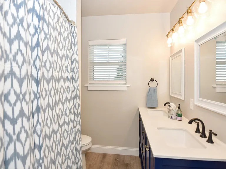 1401 Market St #2L — Photo 7