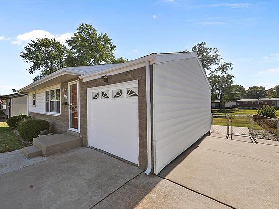 2nd image of 660 Florland Dr