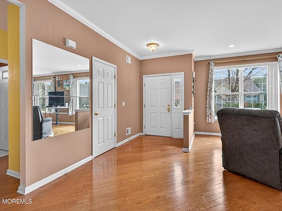 3rd image of 2 Winkle Court