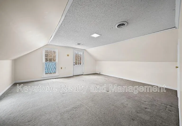 1340 Donelson Pkwy — Photo 15