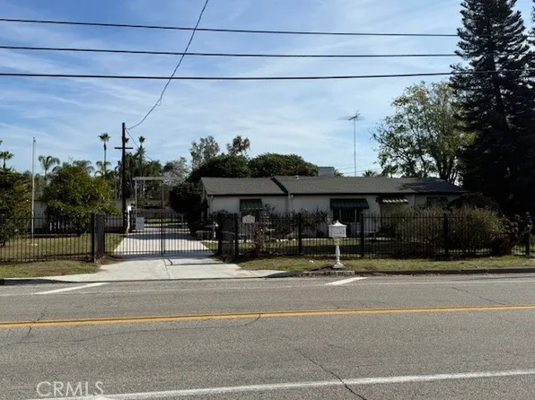 10573 Larch Ave, Bloomington, CA 92316