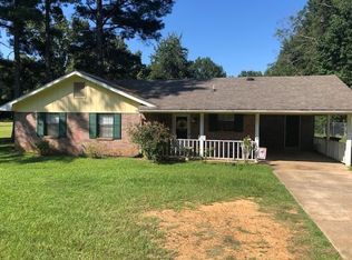 3010 Yorkville Rd E, Columbus, MS 39702