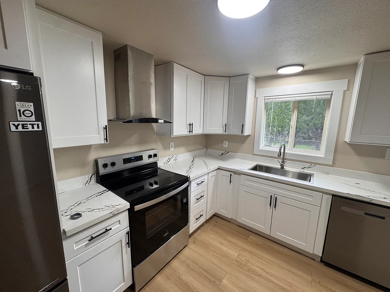 4 bed, 1297 sqft, $2,300 — Photo 4