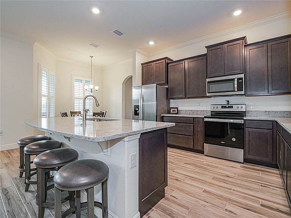 4th image of 7129 East Village Sq